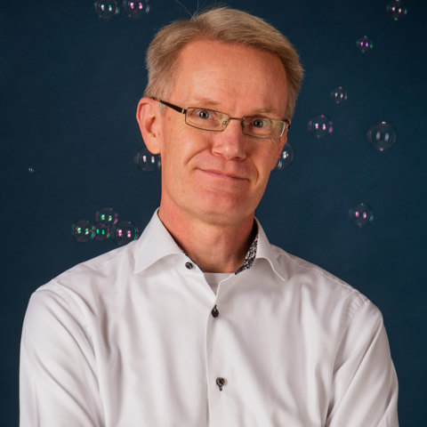 Contact Bengt L OPSIS 720X480pxl