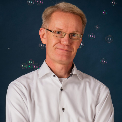 Contact Bengt L OPSIS 720X480pxl